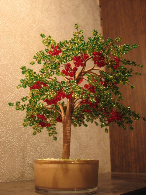 дерево из бисера, рябина из бисера